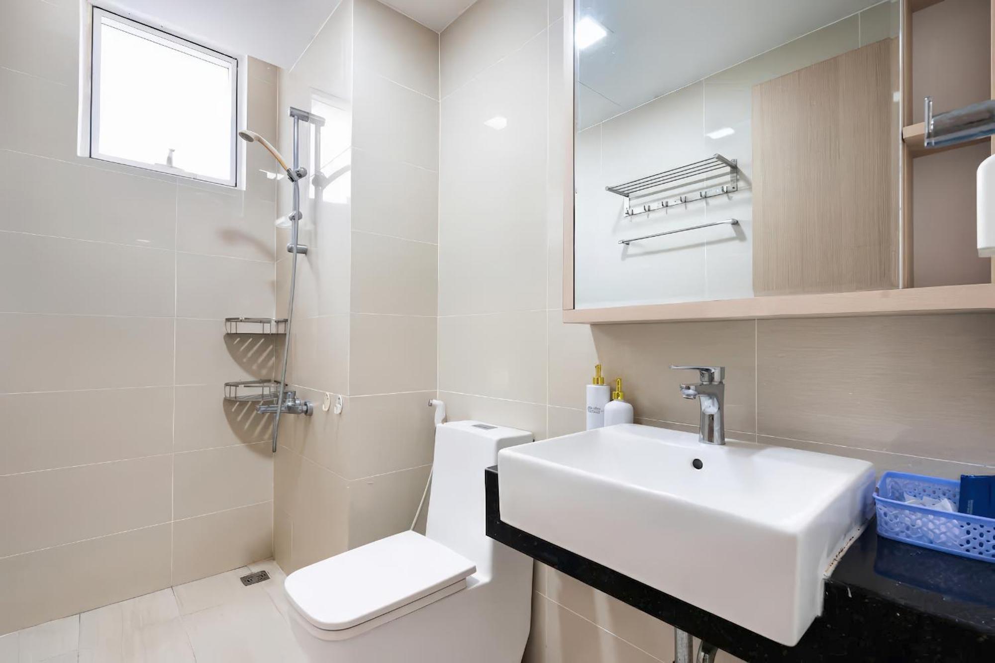 Rainbow Sky Center Tsn Airport Apartment Ho Chi Minh City