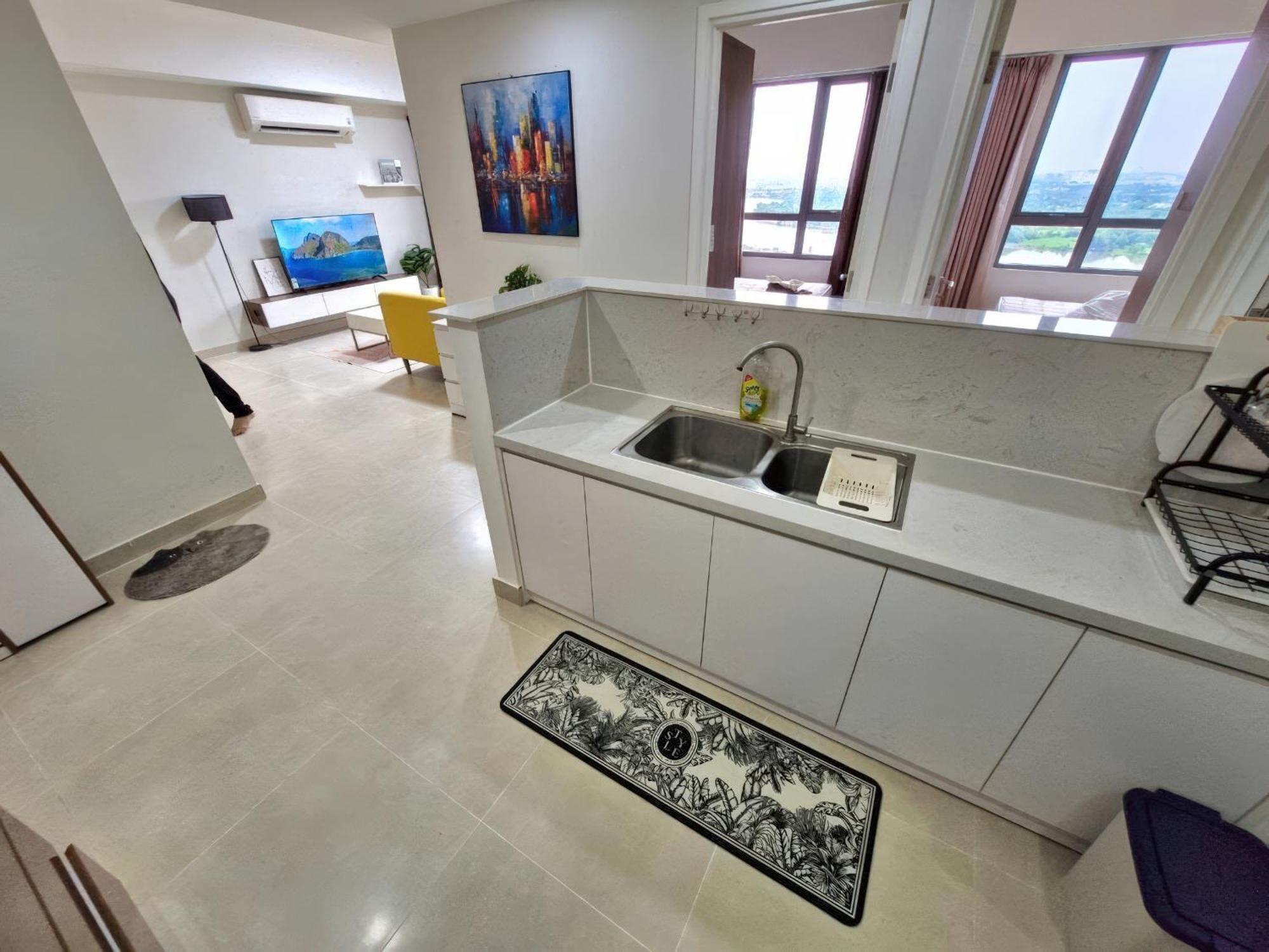 Rainbow Sky Center Tsn Airport Apartment Ho Chi Minh City