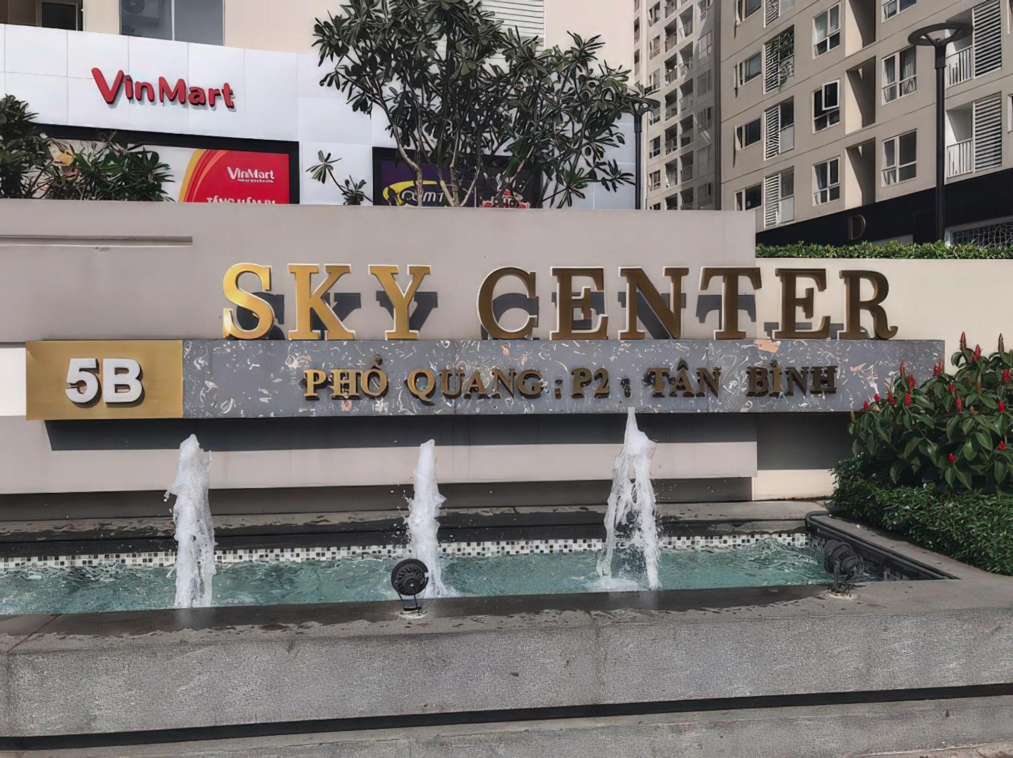 Rainbow Sky Center Tsn Airport *